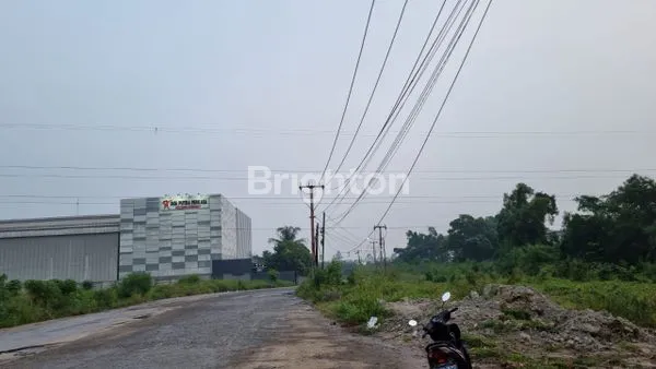 image TANAH DARAT SIAP PAKAI LUAS 15000 METER LOKASI SANGAT STRATEGIS DEPAN JALANNRAYA CIPENDAWA JATI ASIH  (1)
