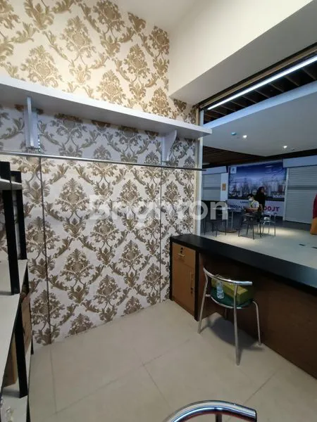 image RUANG USAHA DI PUSAT GROSIR SOLO SELANGKAH DARI SLAMET RIYADI (6)