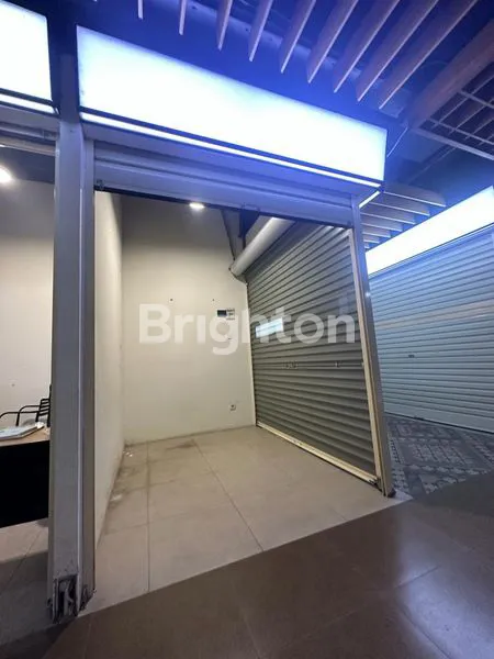 image RUANG USAHA DI PUSAT GROSIR SOLO SELANGKAH DARI SLAMET RIYADI (7)