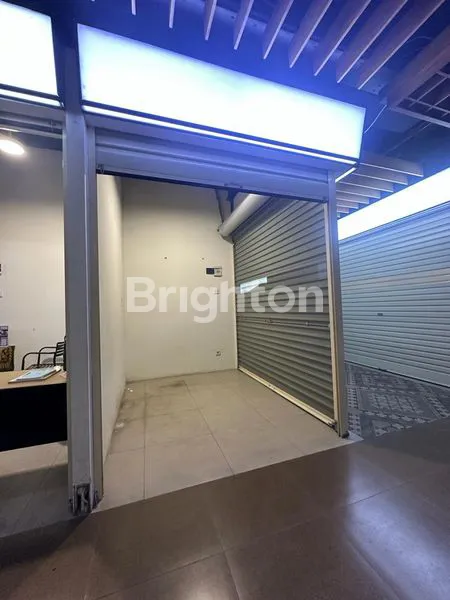 image RUANG USAHA DI PUSAT GROSIR SOLO SELANGKAH DARI SLAMET RIYADI (8)