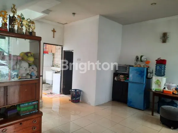 image RUMAH SIAP HUNI OASIS SEMEMI LINGKUNGAN ASRI DEKAT PASAR TRADISIONAL (3)