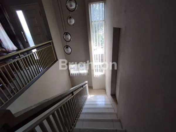 image RUMAH SEJUK 2 LT DI BANDUNG UTARA (1)