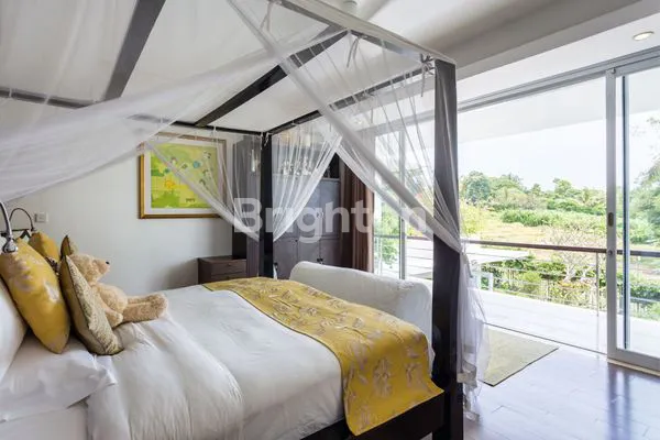image LUXURY VILLA 6 BEDROOM LOCATED AT TUMBAK BAYUH PERERENAN CANGGU (2)