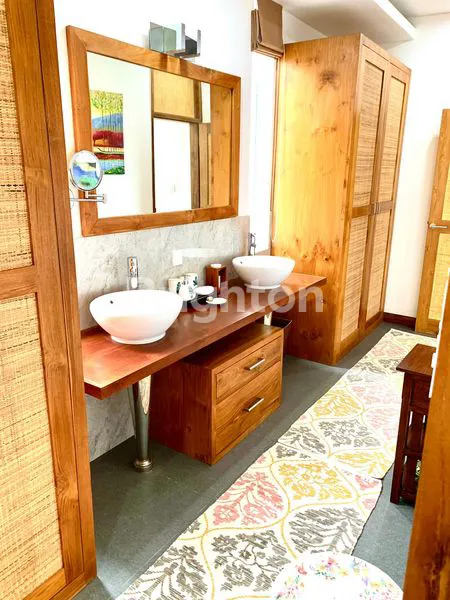 image LUXURY VILLA 6 BEDROOM LOCATED AT TUMBAK BAYUH PERERENAN CANGGU (6)