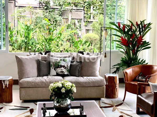 image LUXURY VILLA 6 BEDROOM LOCATED AT TUMBAK BAYUH PERERENAN CANGGU (8)