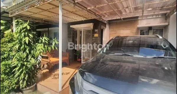 image RUMAH SIAP HUNI LOKASI STRATEGIS DEKAT PINTU TOL JATIWARINGI,JAKARTA TIMUR,JATIWARINGIN (2)