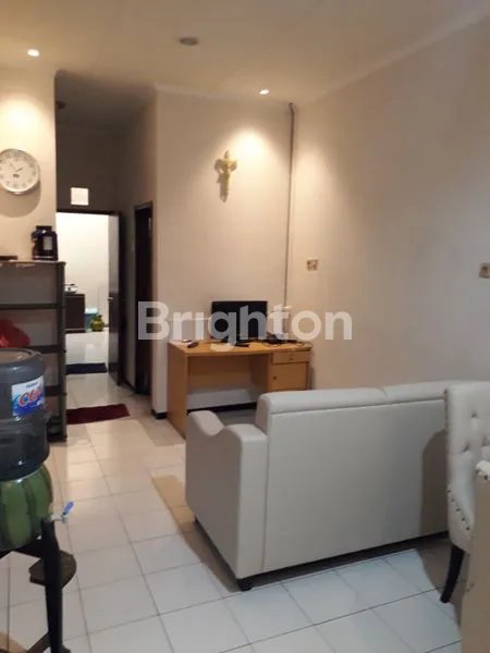 image RUMAH MINIMALIS BANGUNAN 2 LANTAI. COCOK UNTUK HUNIAN MAUPUN BISNIS KOST (8)