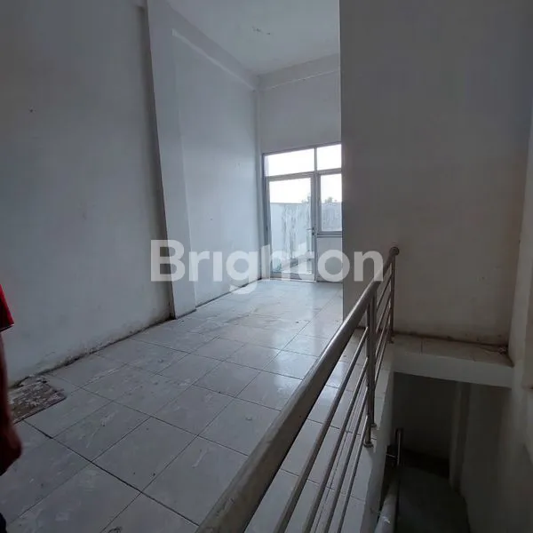 image 2 RUKO KEREN LOKASI PREMIUM PINGGIR JALAN (2)