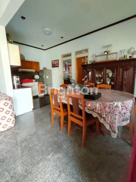 image RUMAH EXCLUSIVE SIAP HUNI SANGAT LUAS DI JALAN SETIABUDI BANDUNG (6)