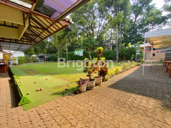 image RUMAH EXCLUSIVE SIAP HUNI SANGAT LUAS DI JALAN SETIABUDI BANDUNG (7)