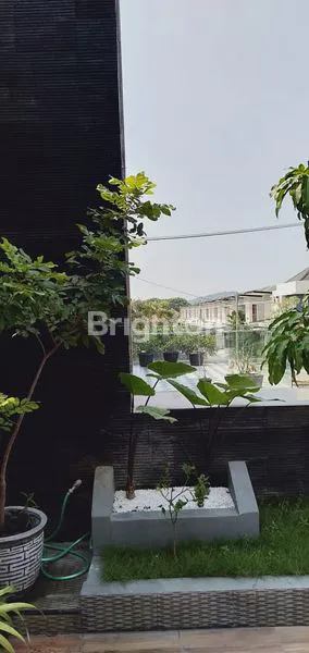 image RUMAH 2.5LANTAI GREEN GARDEN GRESIK DEKAT ICON MALL (8)