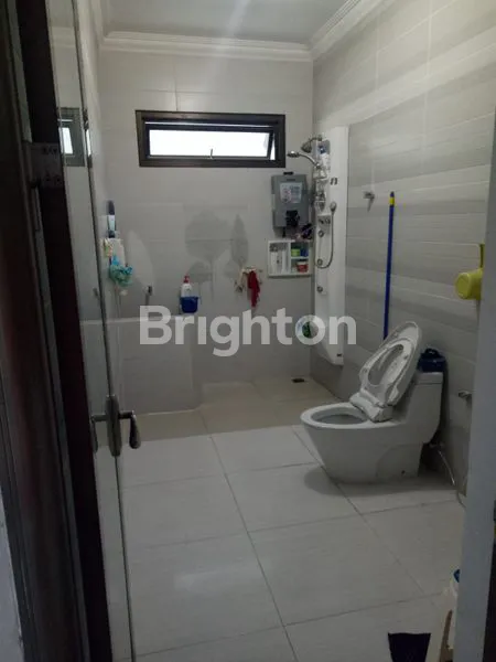 image RUMAH LUAS SIAP HUNI DI RUNGKUT ASRI (6)