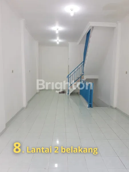 image RUKO 3 LANTAI DEKAT LOKASI STRATEGIS KOTA (7)