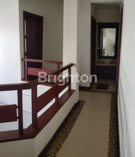 image RUMAH BAGUS 2LT DI AREA SEJUK BANDUNG UTARA (3)