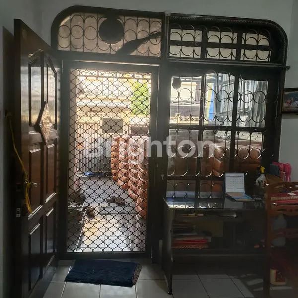 image DIJUAL RUMAH TINGGAL BISA UNTUK USAHA, NOL JALAN PROPINSI SIDOARJO KOTA (4)