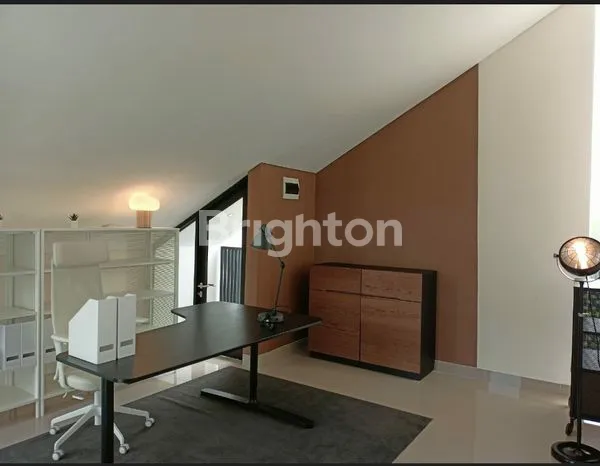 image RUMAH 3 LANTAI THE ESSENCE ATTIC JAKARTA GARDEN CITY CAKUNG JAKARTA TIMUR (5)