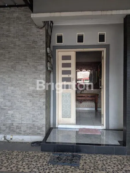 image RUMAH 3 LANTAI SIAP HUNI GRIYA LOKA SEKTOR BSD (3)