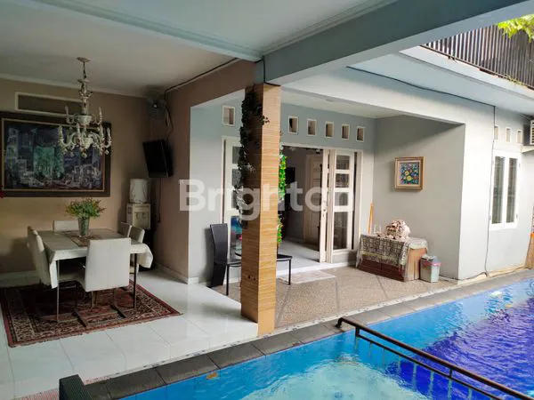 image RUMAH 3 LANTAI SIAP HUNI GRIYA LOKA SEKTOR BSD (8)