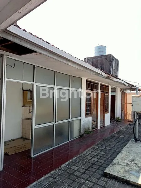 image RUMAH BESAR SPEK MEWAH 3 LANTAI FULL BANGUNAN + ROOFTOP DI JALAN RAYA GODEAN  KM 2,8 - DEKAT MIROTA GODEAN. (5)