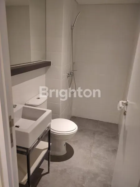 image RUMAH 2 LANTAI FULL FURNISH SIAP HUNI DI TABEBUYA BSD TANGERANG (2)