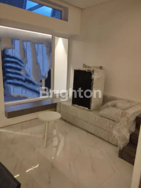 image RUMAH 2 LANTAI FULL FURNISH SIAP HUNI DI TABEBUYA BSD TANGERANG (8)