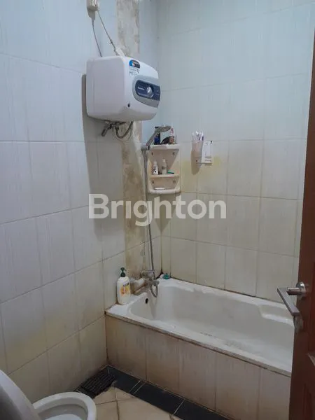 image RUMAH 2 LANTAI FURNISH SIAP HUNI DI VILLA RIZKY ILHAMI KELAPA DUA TANGERANG (8)