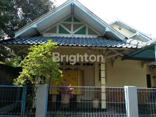 image RUMAH LUAS DEKAT UNIVERSITAS MUHAMMADIYAH YOGYAKARTA TERAWAT 033JR (3)