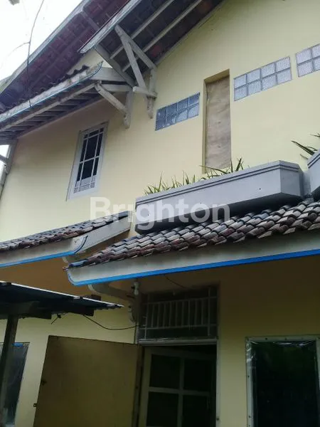 image RUMAH LUAS DEKAT UNIVERSITAS MUHAMMADIYAH YOGYAKARTA TERAWAT 033JR (4)