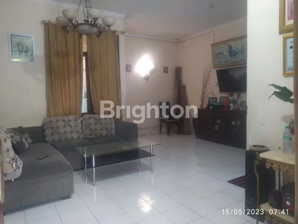 image RUMAH 1.5 LANTAI DEKAT EXIT TOL SIDOARJO (3)