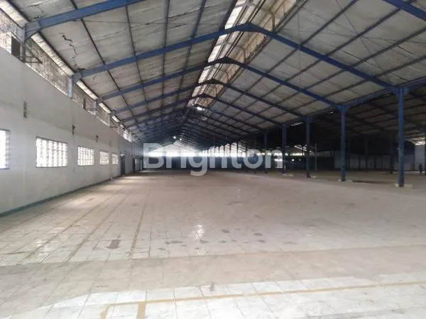 image DISEWAKAN GUDANG 8000M² DEKAT TOLL CIBINONG DEKAT PINGGIR JALAN MASUK CONTAINER 40FT DAN TEMPAT LOADING & PARKIR SANGAT LUAS (2)