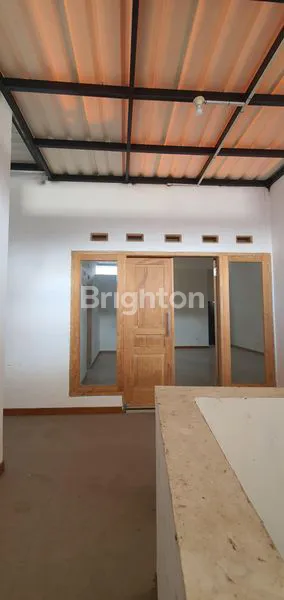 image RUMAH 1LT LUAS BARU BANGUN PLUS BASEMENT PUSAT KOTA BATU (3)