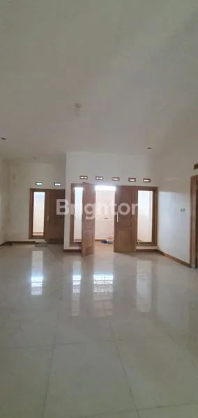 image RUMAH 1LT LUAS BARU BANGUN PLUS BASEMENT PUSAT KOTA BATU (5)