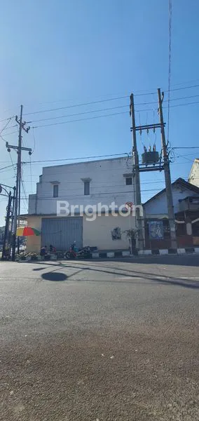 image RUKO 2 LANTAI MURAH DI HOOK.SAMPING MIXUEPOROS JALAN UTAMA BATU (1)