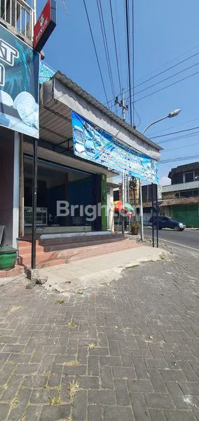 image RUKO 2 LANTAI MURAH DI HOOK.SAMPING MIXUEPOROS JALAN UTAMA BATU (2)