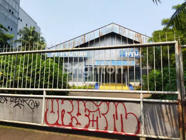 LAHAN/GUDANG DI LEBAK BULUS