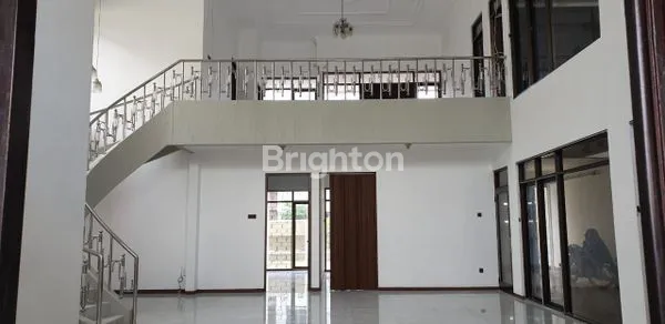 image RUMAH 2 LANTAI SIAP HUNI DHARMA HUSADA. DEKAT ITS GM GALAXY MALL KERTAJAYA MERR UNAIR UNIVERSITAS AIRLANGGA (4)