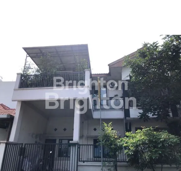 image RUMAH HOOK DI TAMAN PONDOK INDAH WIYUNG SURABAYA BARAT SIAP HUNI LOKASI STRATEGIS (1)