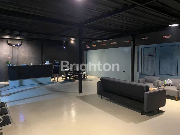 image EX SALON DAN BENGKEL MOBIL DI PERGUDANGAN (2)