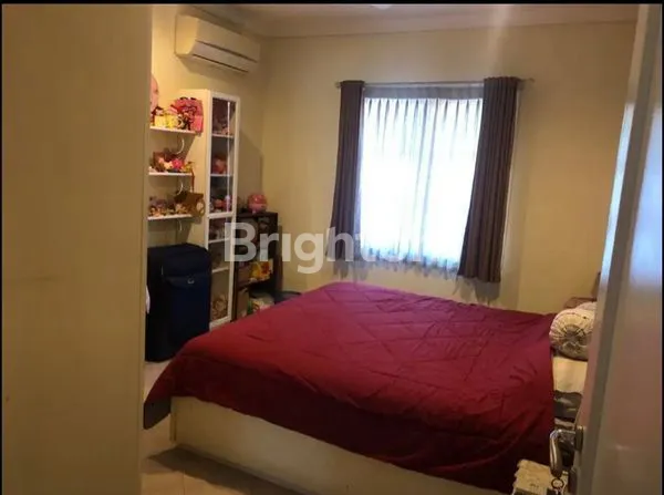 image RUMAH 2 LANTAI YG ASRI DI DAERAH JAKARTA SELATAN (4)