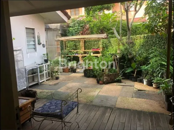 image RUMAH 2 LANTAI YG ASRI DI DAERAH JAKARTA SELATAN (5)