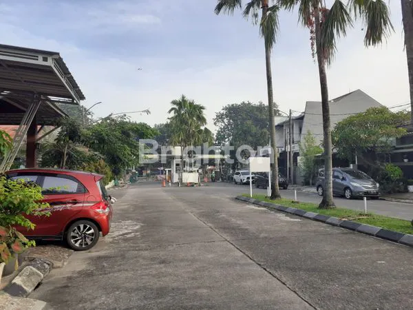 image RUMAH ASRI 2 LANTAI, DI PERUMAHAN BUMI ANGGREK BEKASI TIMUR (3)
