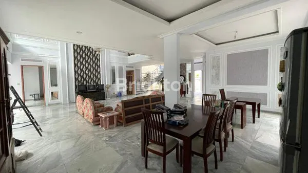 image LUXURY HOUSE AMERICAN STYLE IN DENPASAR BALI (8)