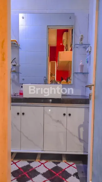 image RUMAH IMUT FULL FURNISH TAMAN WIGUNA SELATAN GUNUNG ANYAR (5)