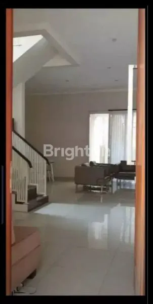 image RUMAH MINIMALIS  ROYAL RESIDENCE CLUSTER ADDINGTON FURNISED WIYUNG SURABAYA BARAT (2)