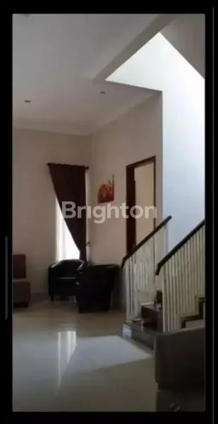 image RUMAH MINIMALIS  ROYAL RESIDENCE CLUSTER ADDINGTON FURNISED WIYUNG SURABAYA BARAT (8)