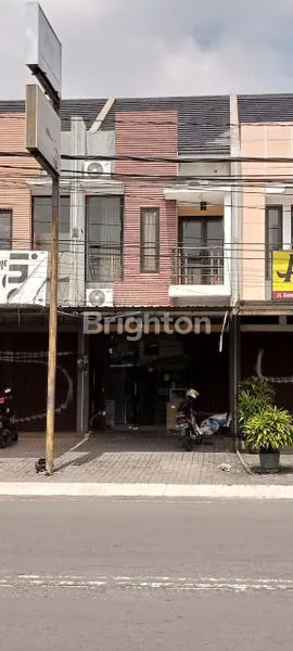 RUKO 2LT PINGGIR JALAN RAYA DEKAT GEDUNG JEC