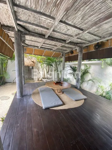 image SEWA JANGKA PANJANG DAN PENDEK - VILLA JOGLO 4KT SEMINYAK, 2 KOLAM RENANG (7)