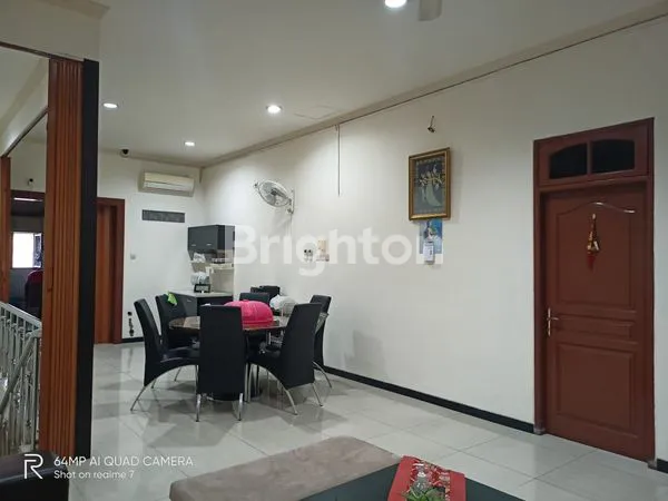 image RUMAH KOMERSIAL AREA RAYA KENJERAN, COCOK UNTUK TEMPAT USAHA FULL FURNISH (5)