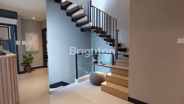 image RUMAH BARU SYMPHONIA CLUSTER STROZZI GADING SERPONG TANGERANG (3)