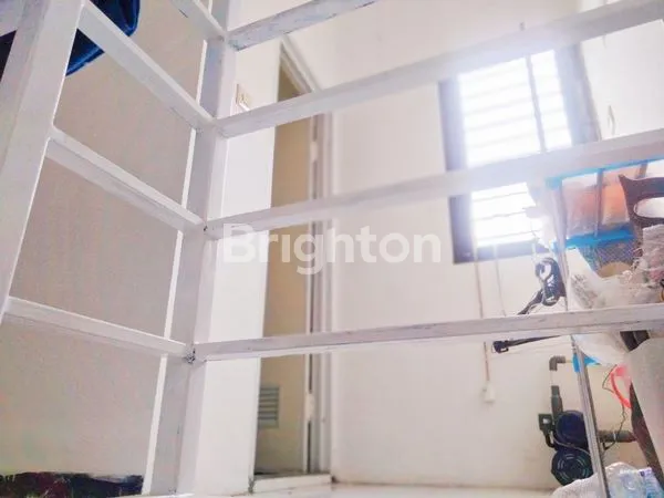 image RUMAH BAGUS MODERN 2 LT HARGA MURAH LOKASI STRATEGIS DEKAT KAMPUS² AREA SUHAT (7)